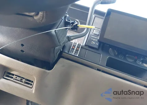 1997 GMC Sierra 1500 Sl Wideside z USA, uszkodzony, nr VIN 1GTEK14R4VZ525807